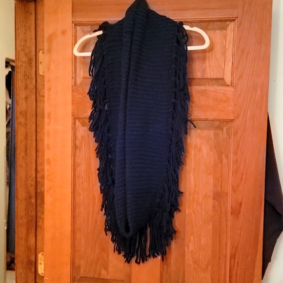 JustFab Accessories - Black infinity scarf